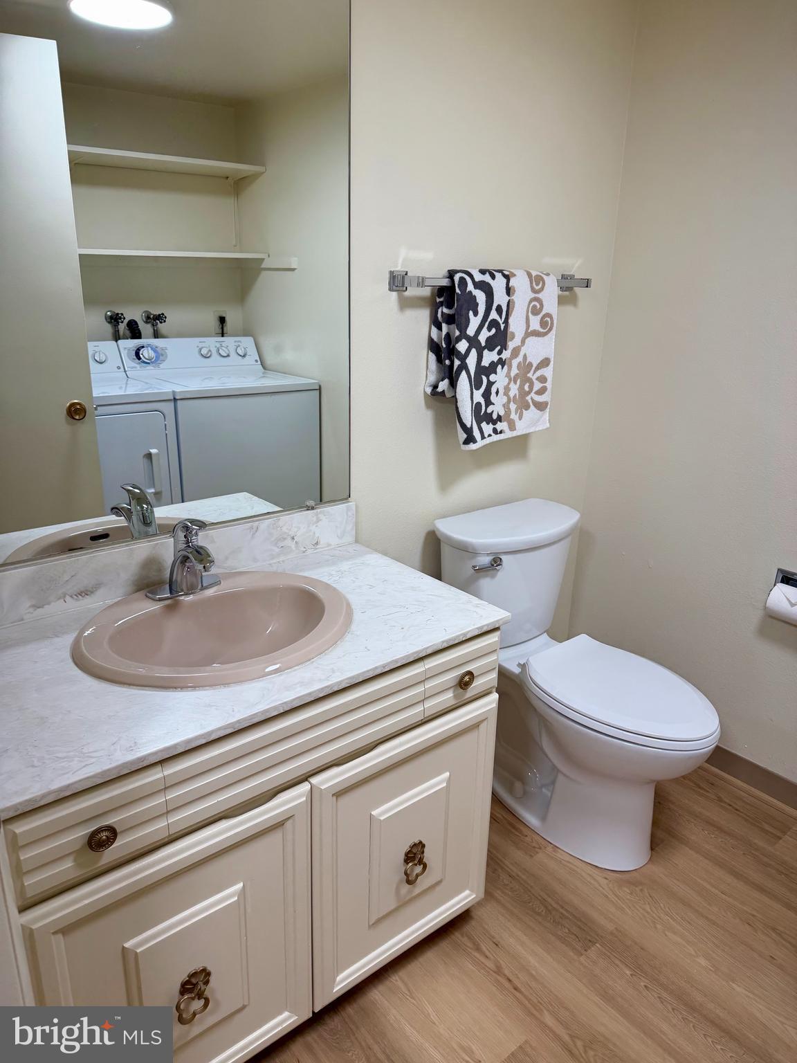 LEISURE WORLD - Residential