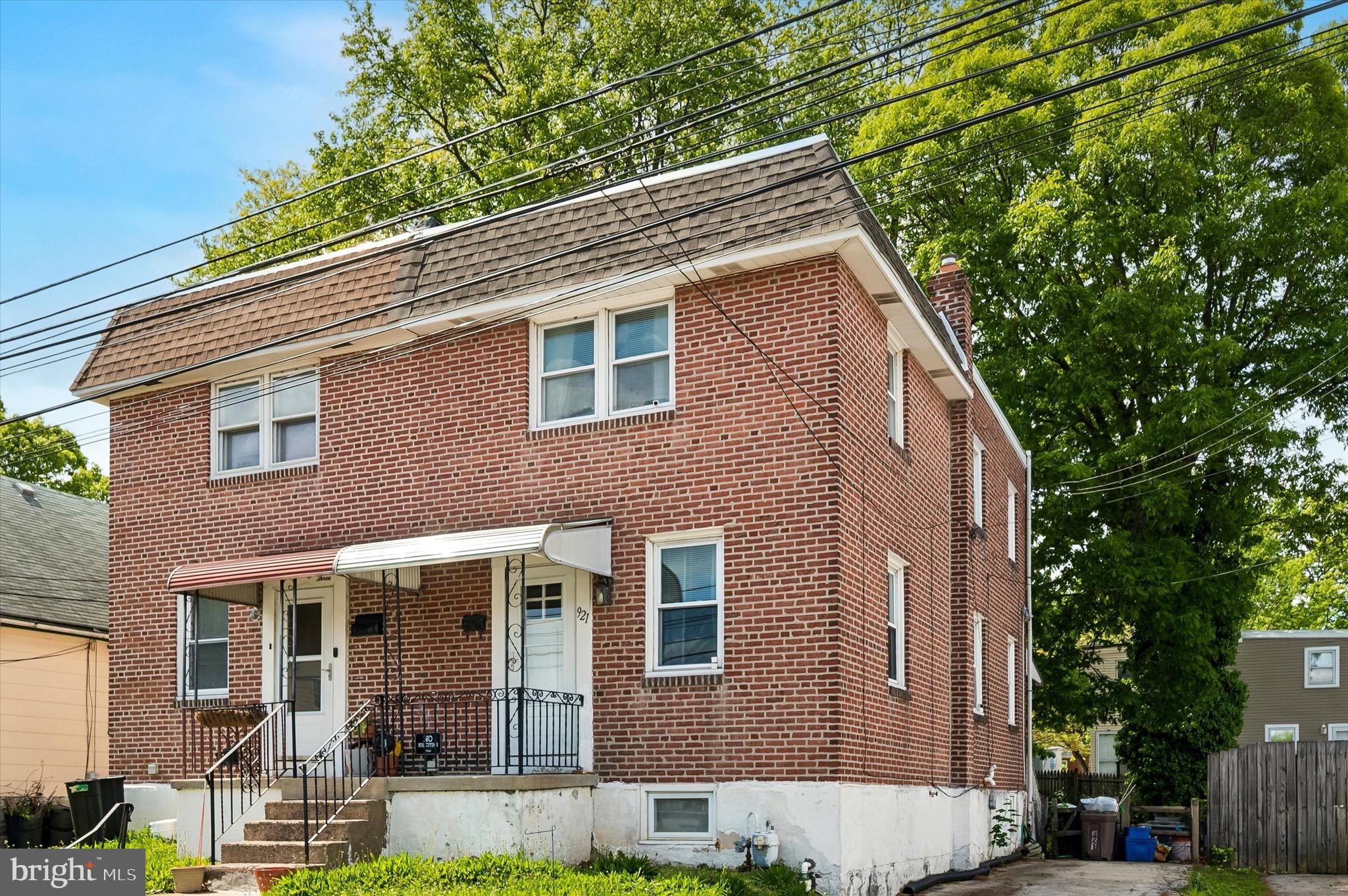 Welcome to 921 Spruce Street! A charming brick twin home ready for its next owner! This well-maintained property offers 3 spacious bedrooms and 1 full bathroom, perfect for comfortable everyday living. Step inside to find beautiful hardwood floors that add warmth and character throughout the main living areas.
Enjoy the convenience of off-street parking, providing ease and peace of mind. Out back, a fully fenced yard offers a private space ideal for relaxing, entertaining, or pets. With its classic brick exterior, functional layout, and desirable features, this home is a fantastic opportunity for both homeowners and investors alike. Don’t miss your chance to make it yours!