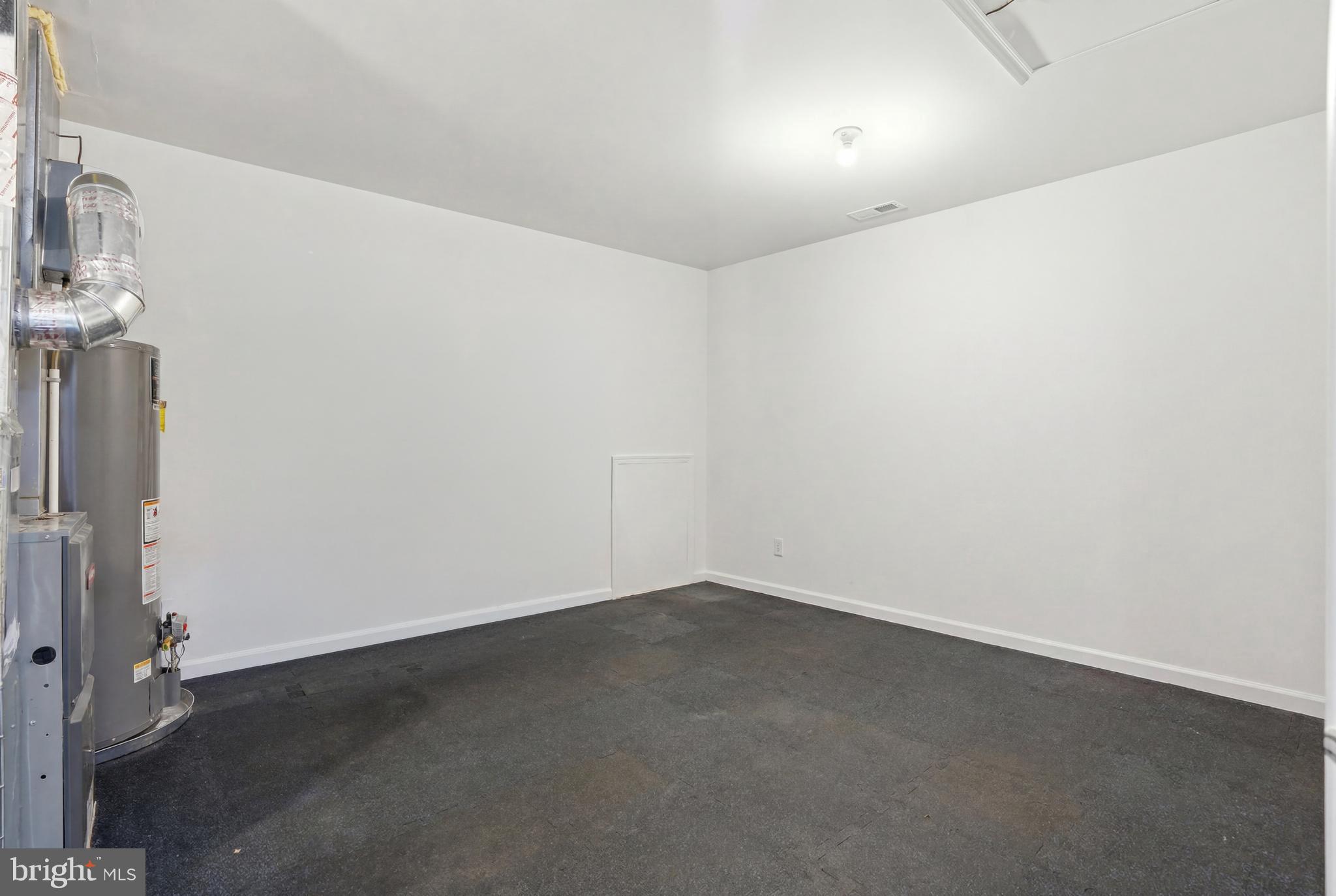 REGENCY AT HILLTOWN - Residential
