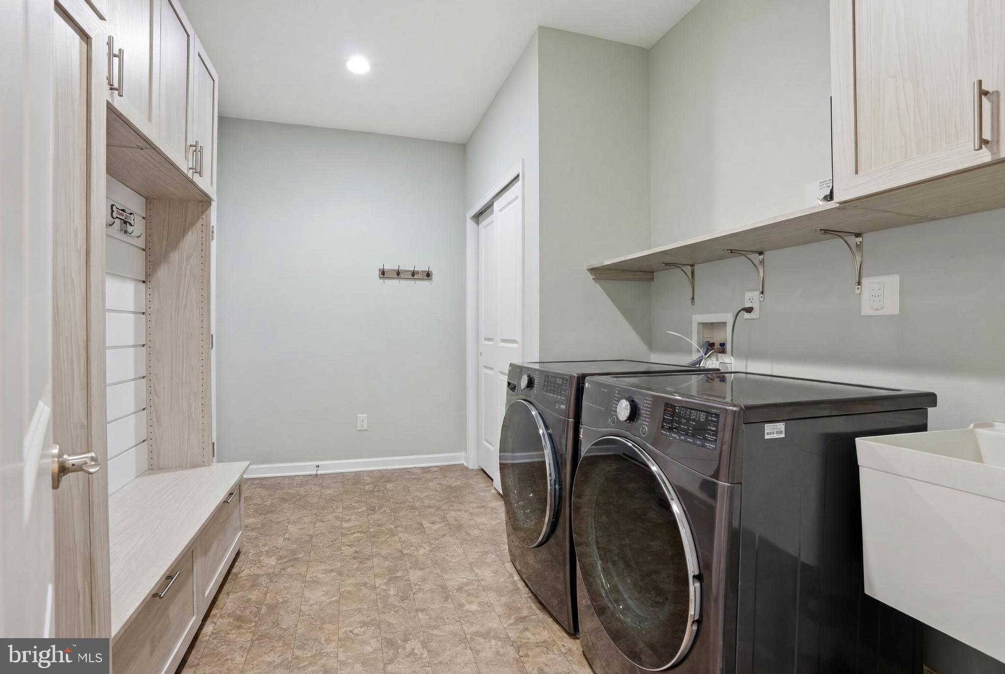 REGENCY AT HILLTOWN - Residential