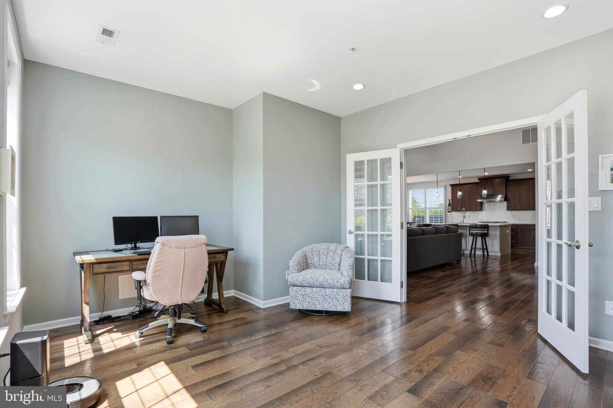 REGENCY AT HILLTOWN - Residential