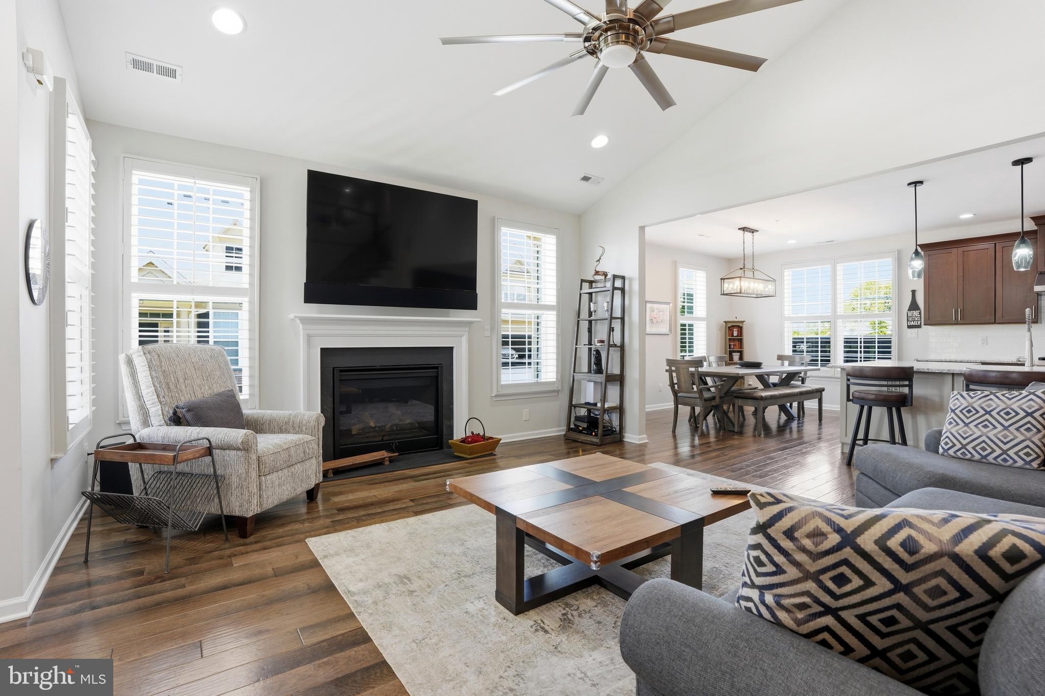 REGENCY AT HILLTOWN - Residential
