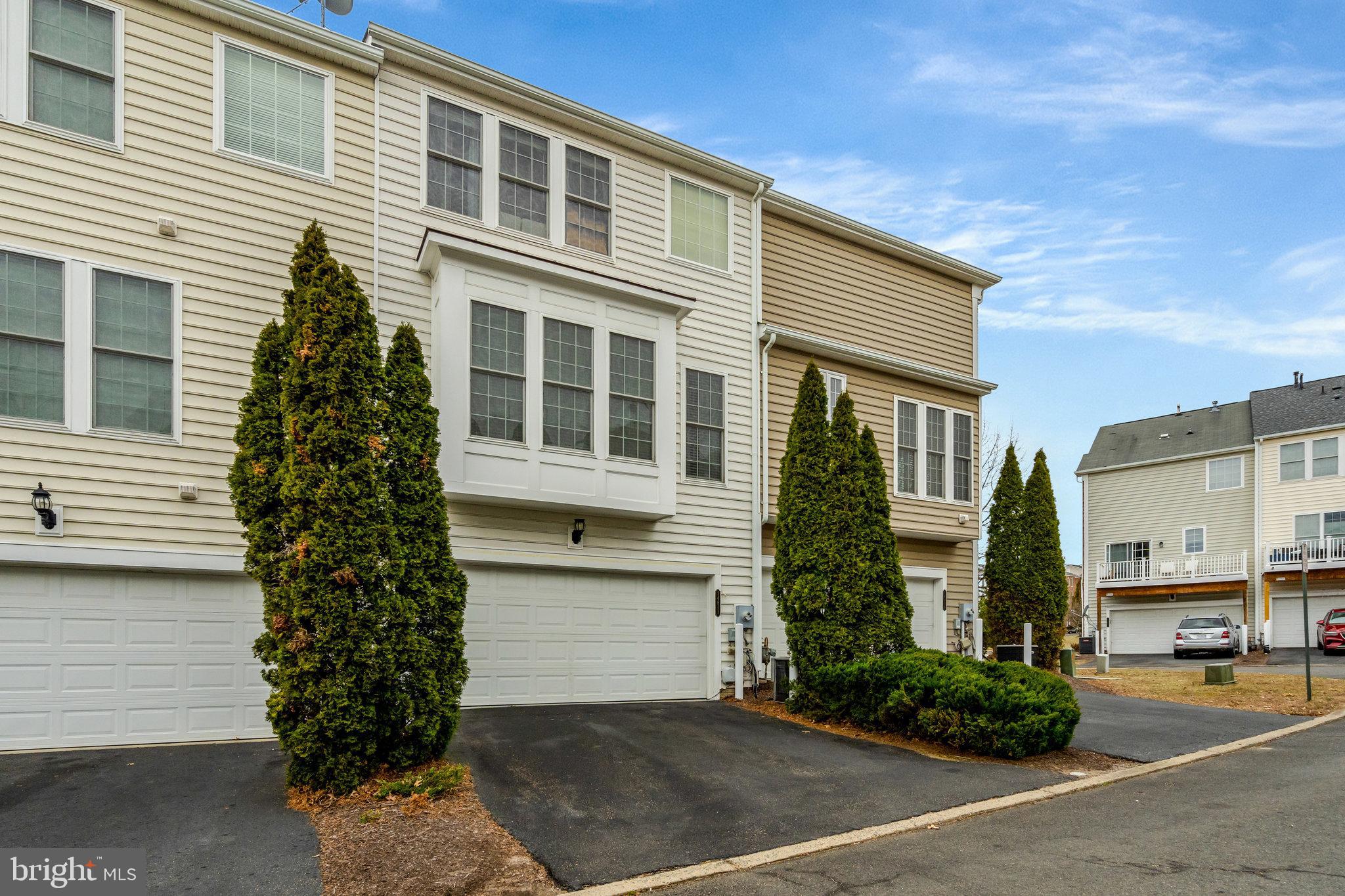 POTOMAC CLUB - Residential