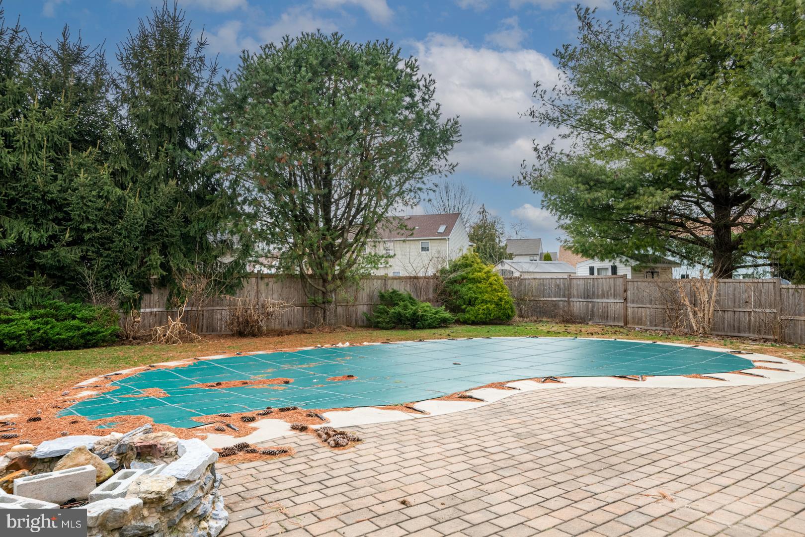 RIVERS BEND - Residential