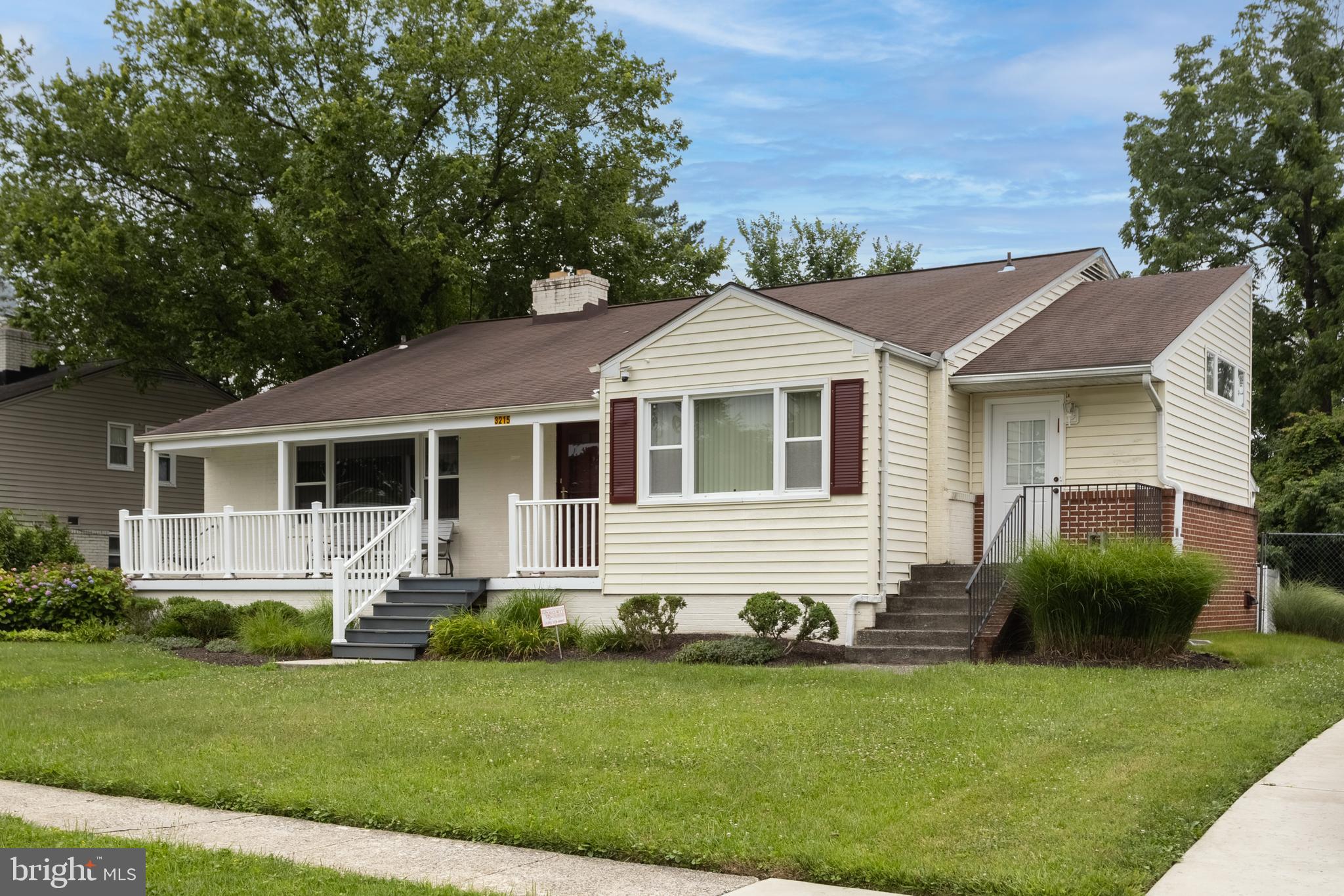 GREENSPRING MANOR - Residential
