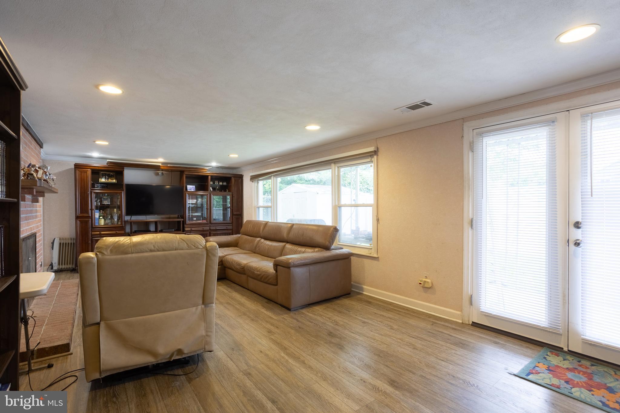 GREENSPRING MANOR - Residential