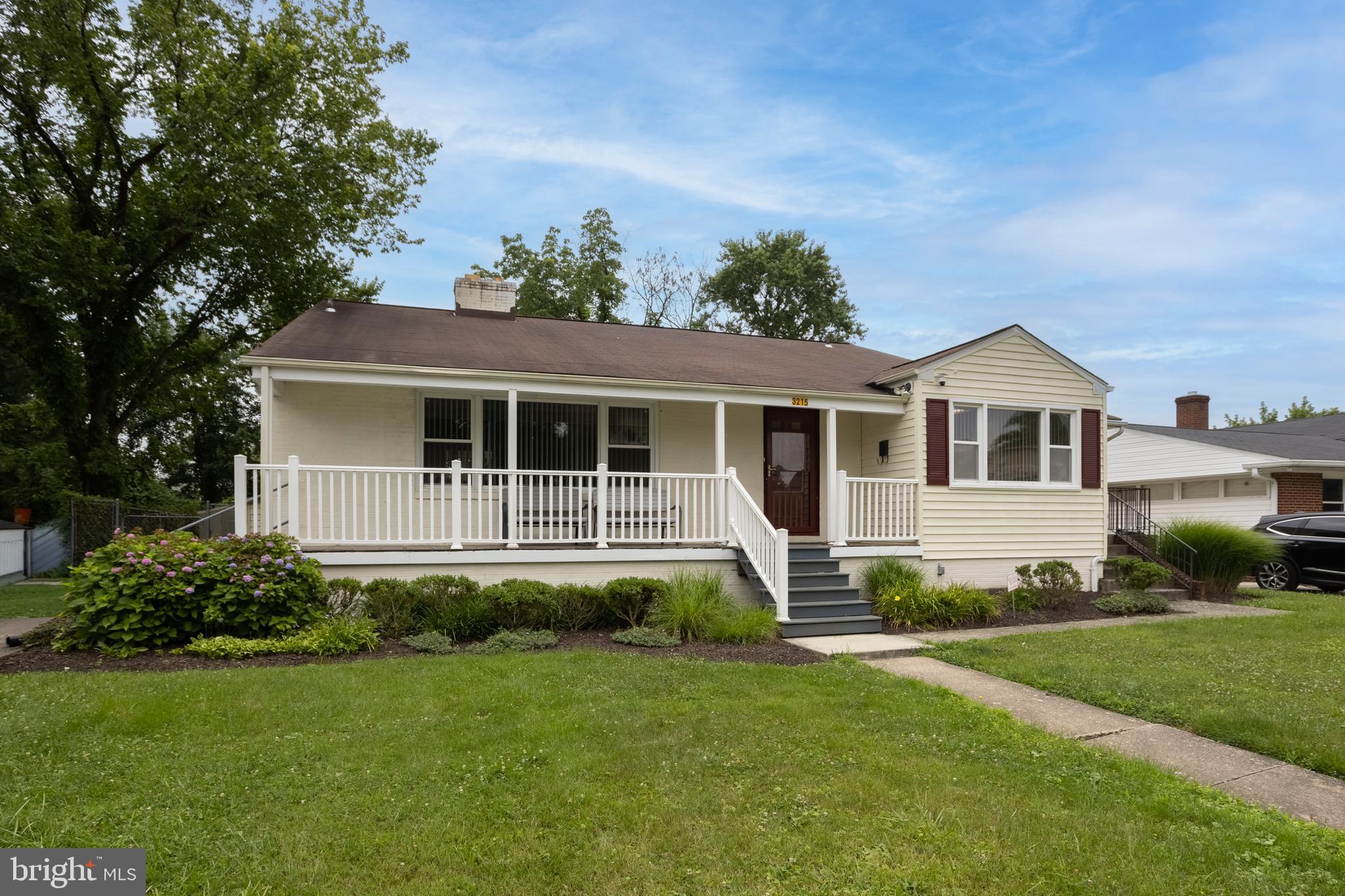 GREENSPRING MANOR - Residential