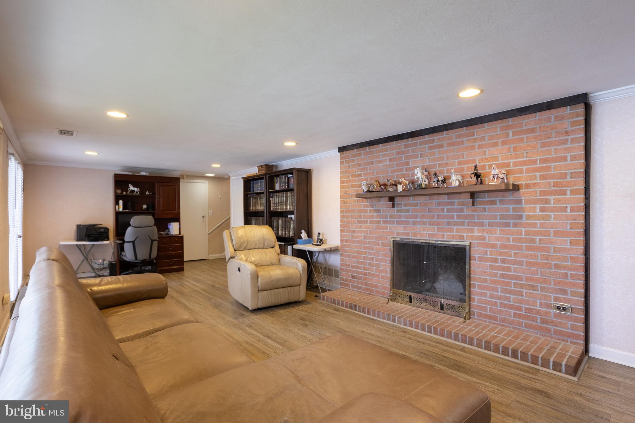 GREENSPRING MANOR - Residential