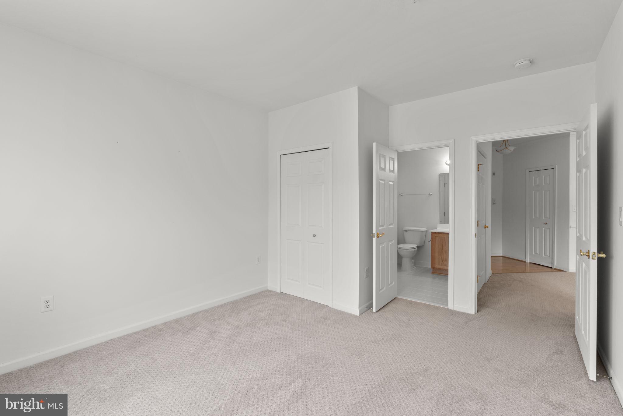 COURTYARDS AT WAVERLY WOODS EAST - Residential