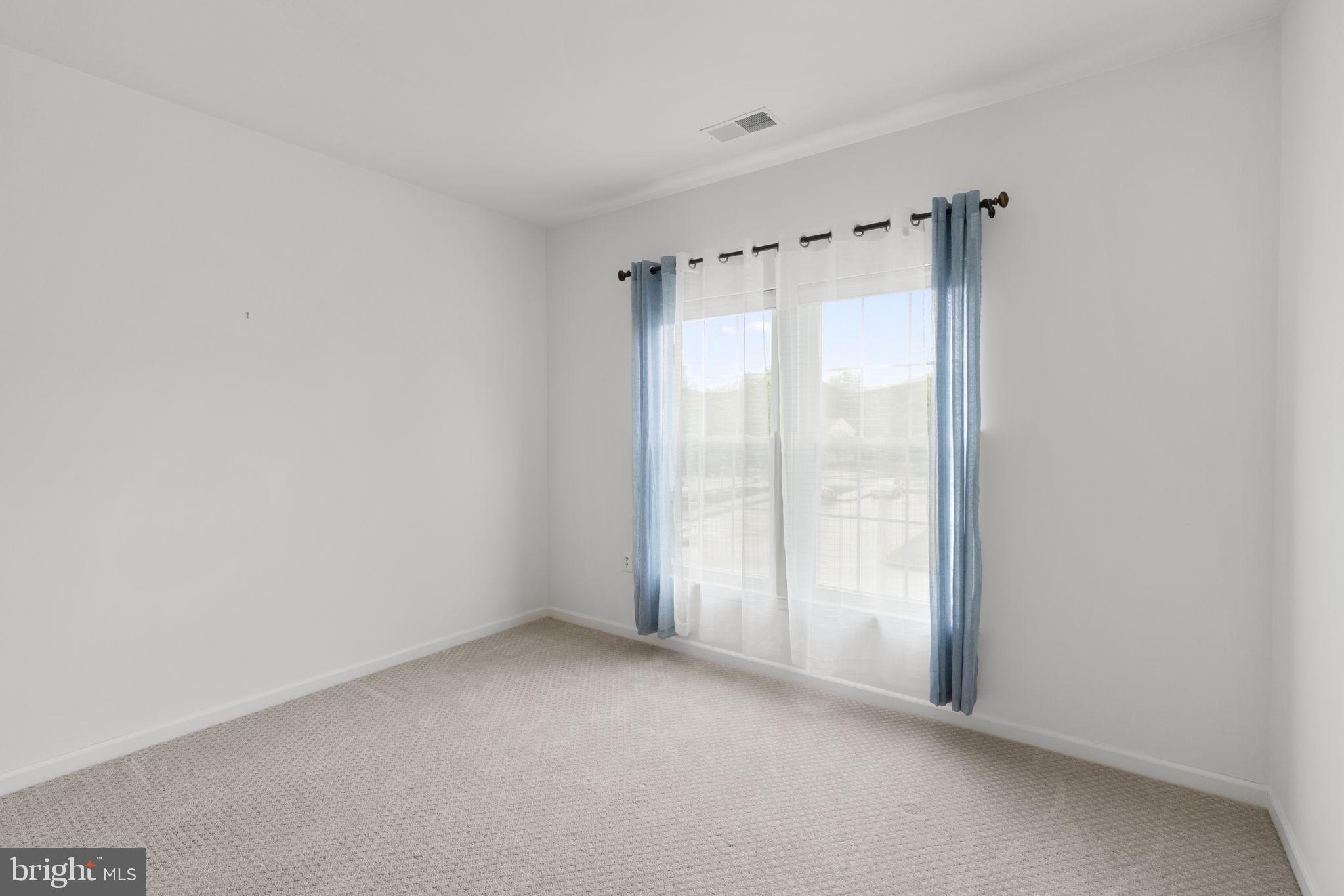 COURTYARDS AT WAVERLY WOODS EAST - Residential