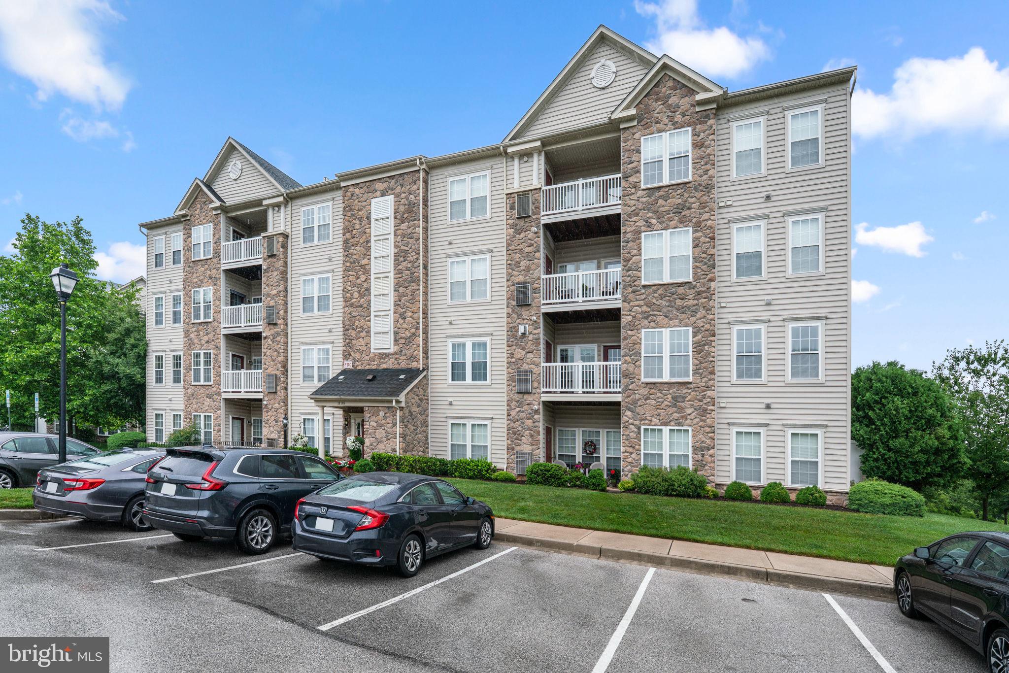 COURTYARDS AT WAVERLY WOODS EAST - Residential