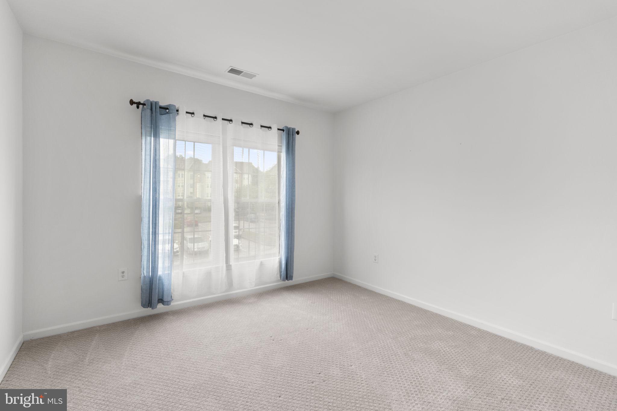 COURTYARDS AT WAVERLY WOODS EAST - Residential