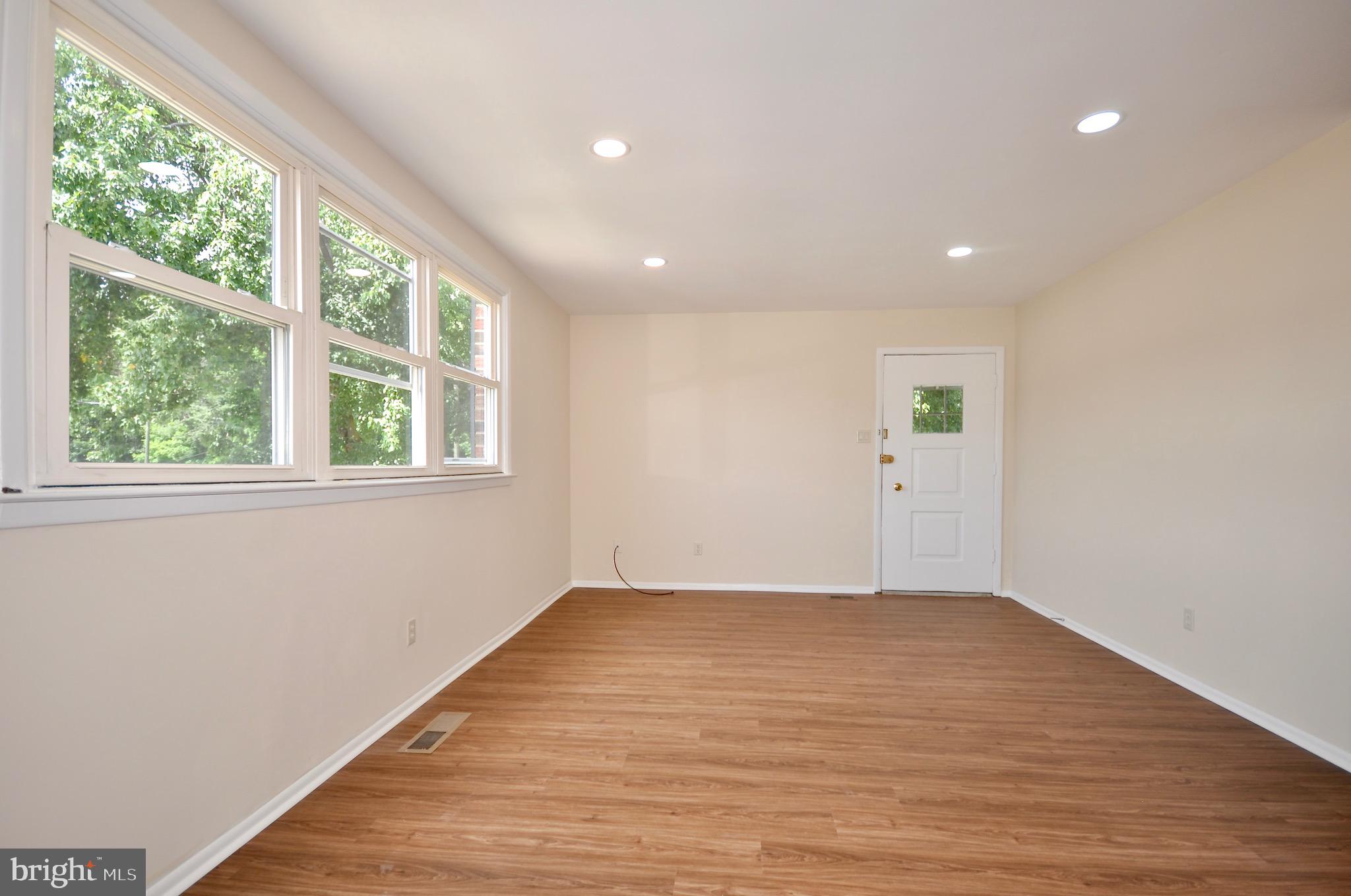 SOMERTON - Residential