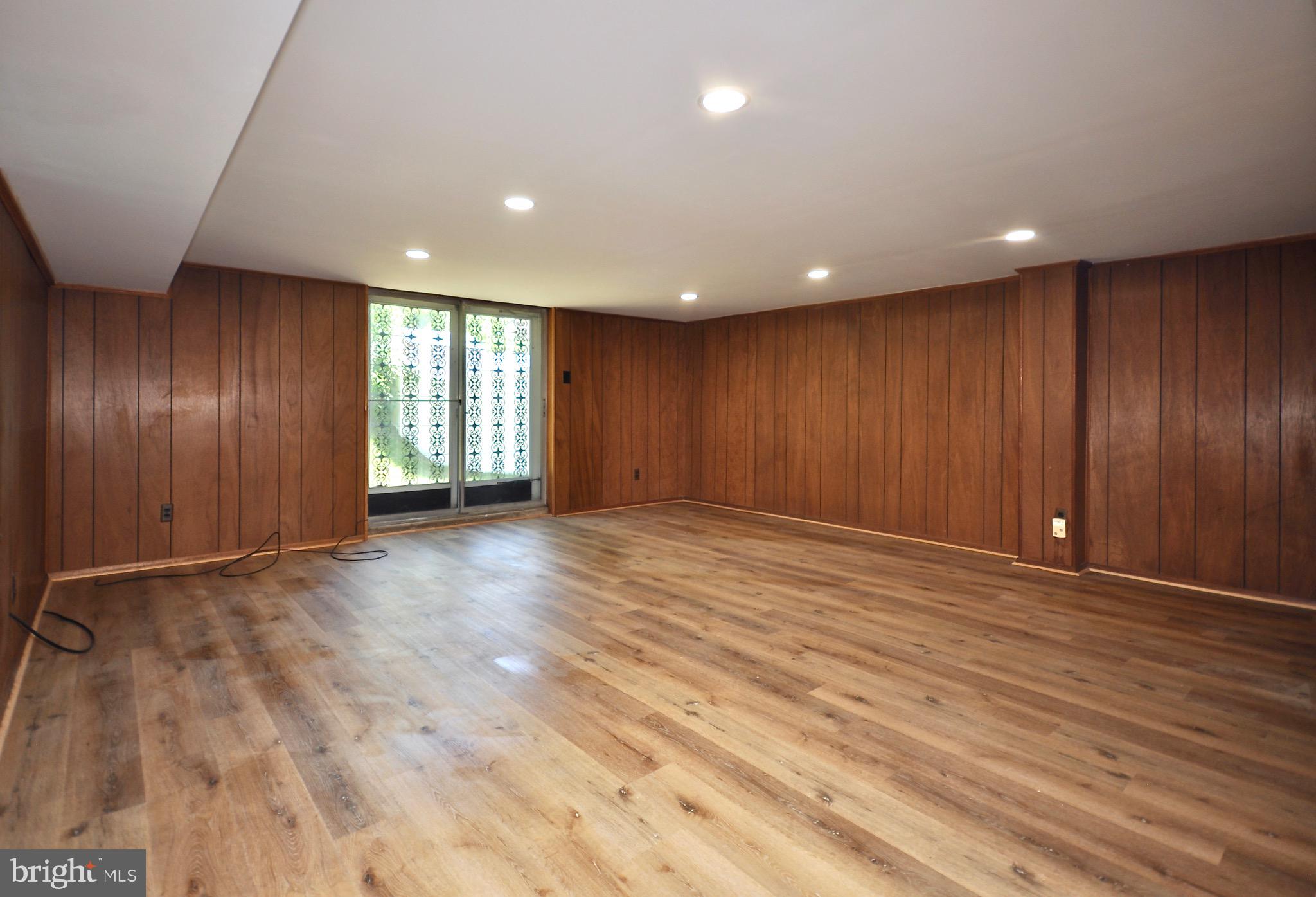 SOMERTON - Residential