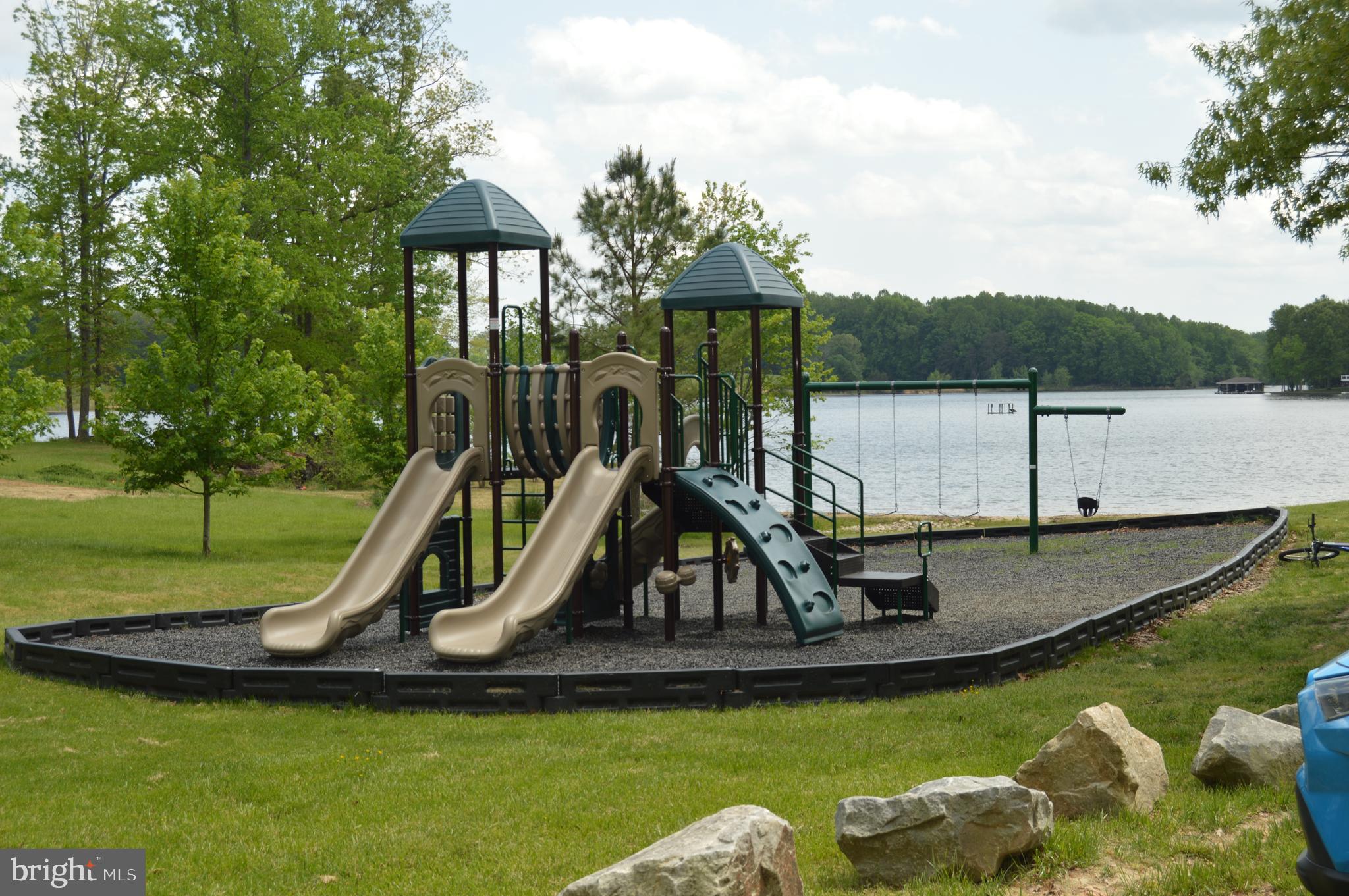 THE WATERS AT LAKE ANNA - Residential