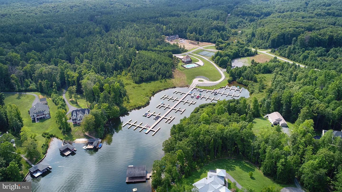 THE WATERS AT LAKE ANNA - Residential