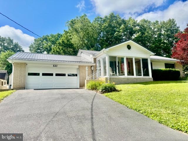WALNICK MANOR - Residential