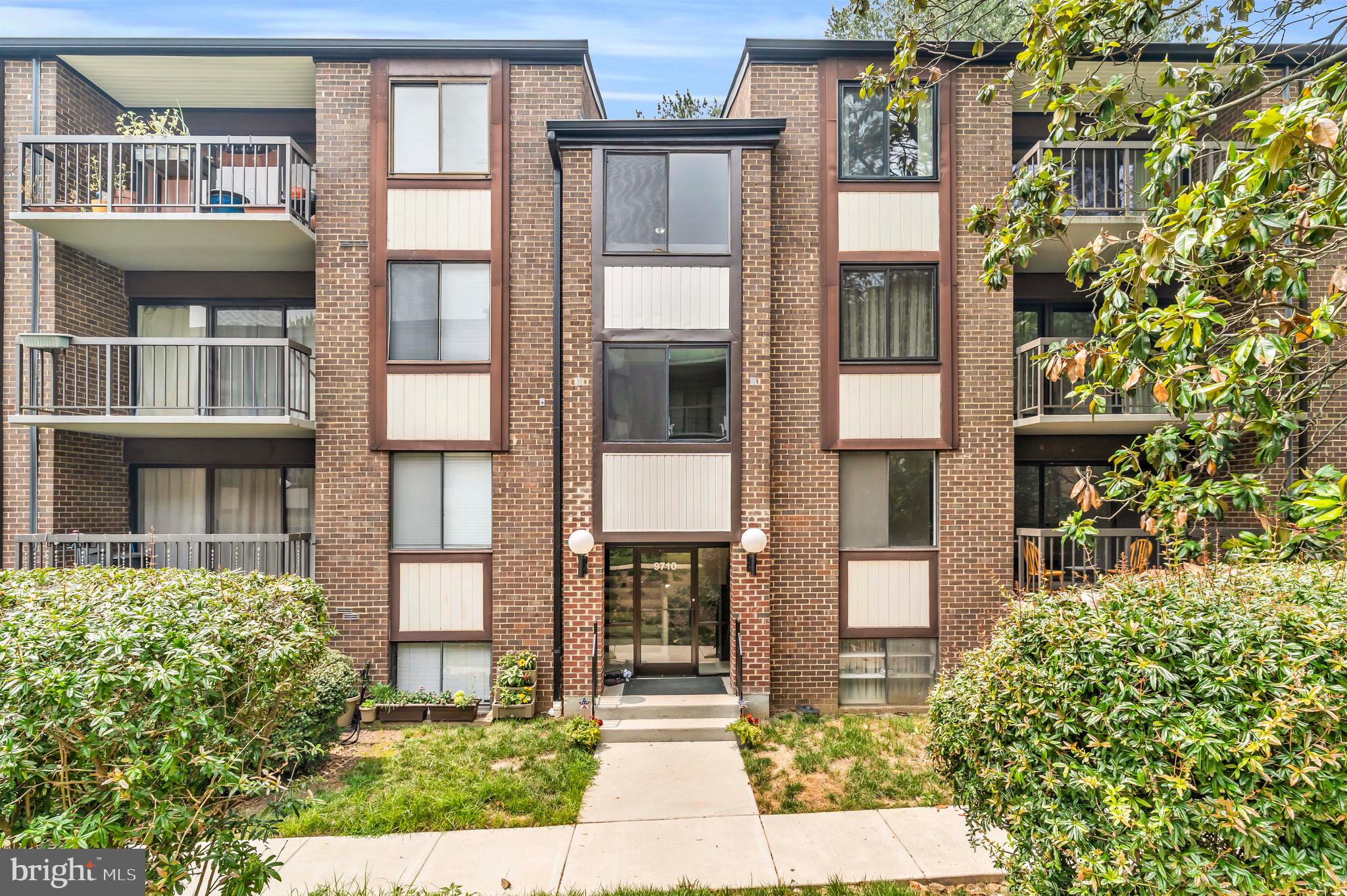 HAWTHORNE VILLAGE - Residential