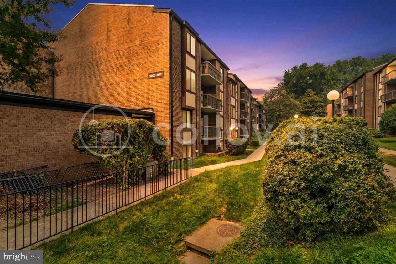 HAWTHORNE VILLAGE - Residential
