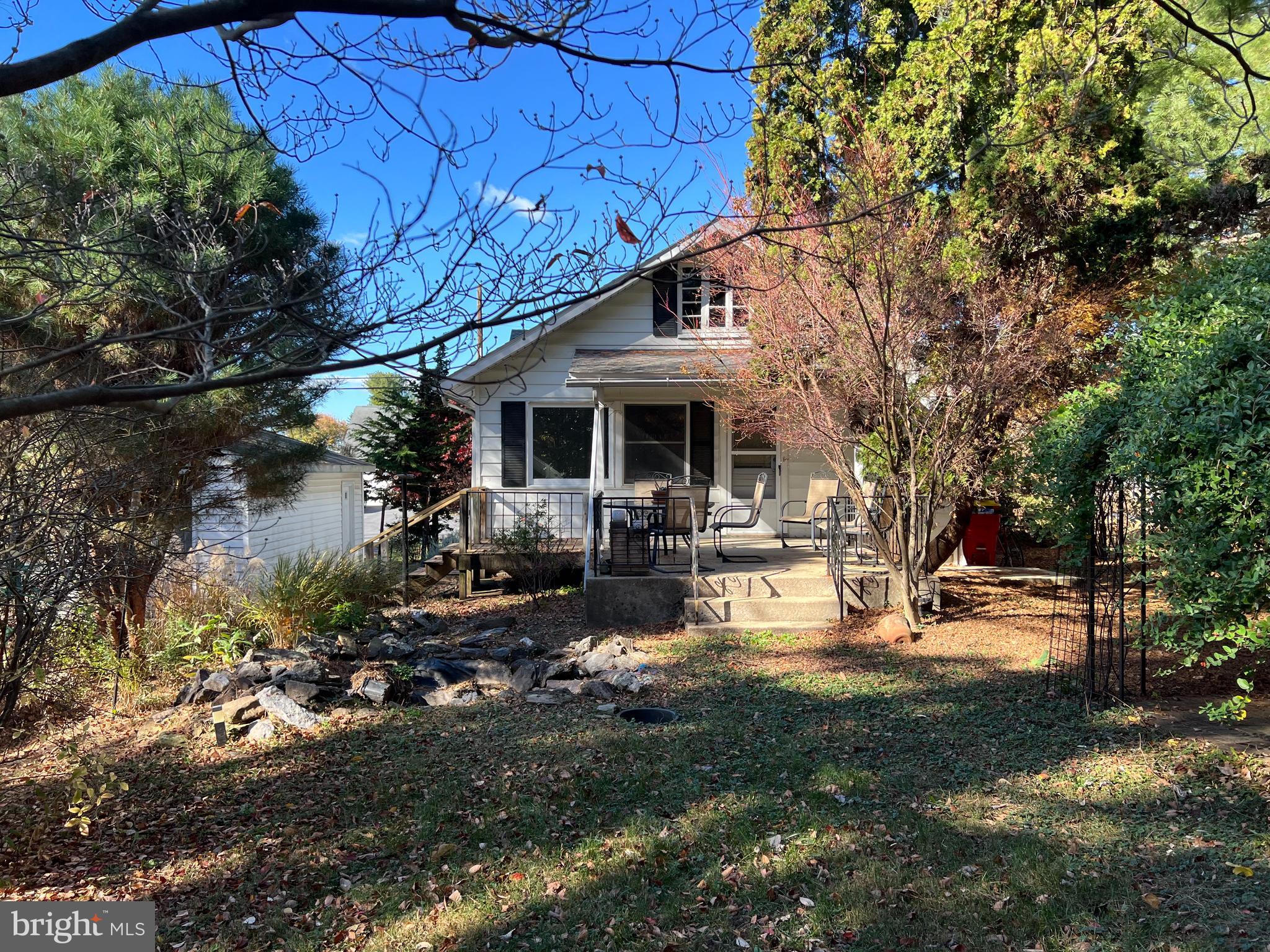 WAYNE HEIGHTS - Residential