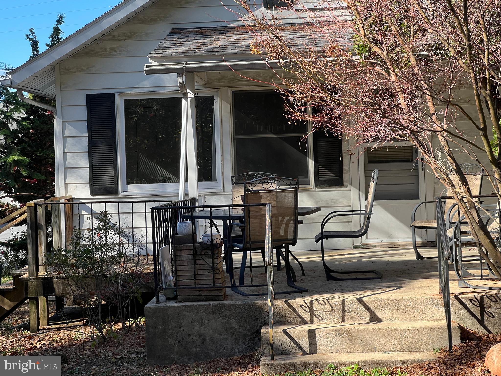 WAYNE HEIGHTS - Residential