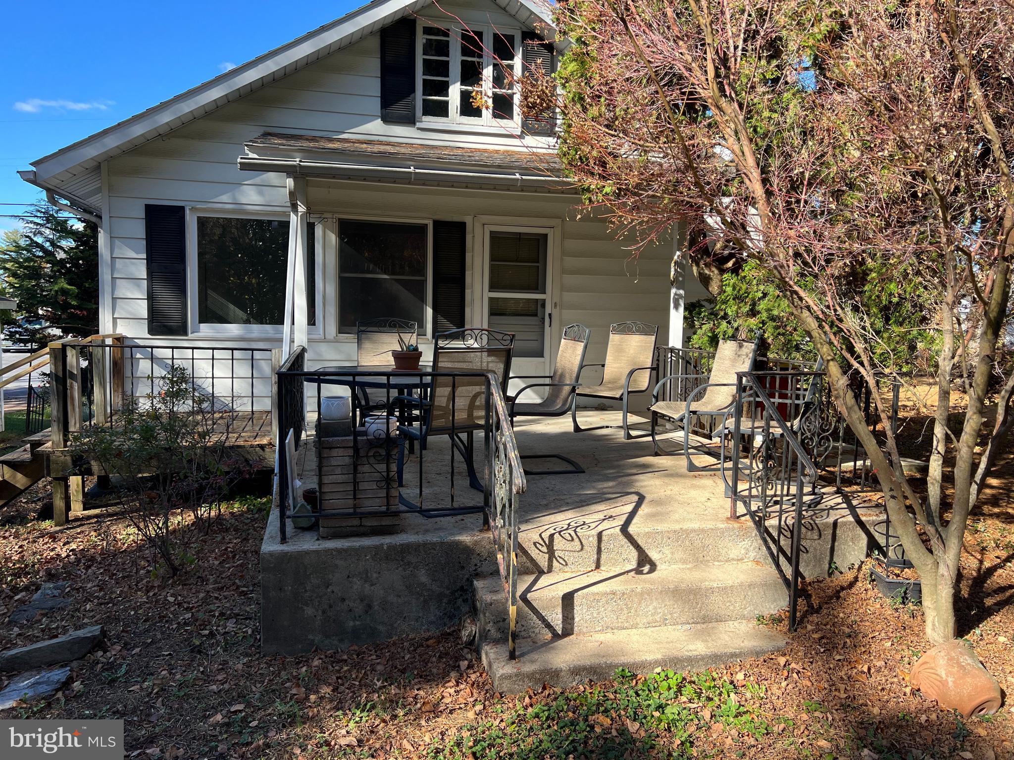 WAYNE HEIGHTS - Residential