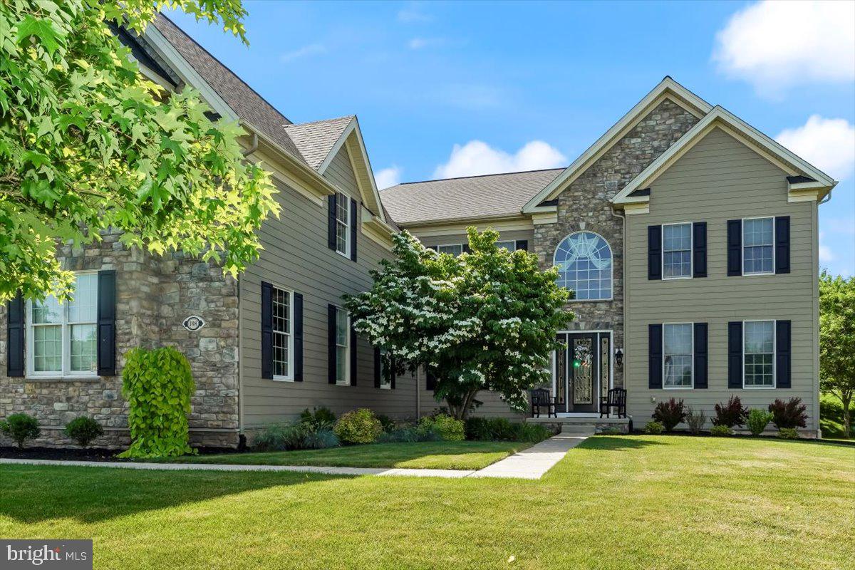 RIVERCREST - Residential
