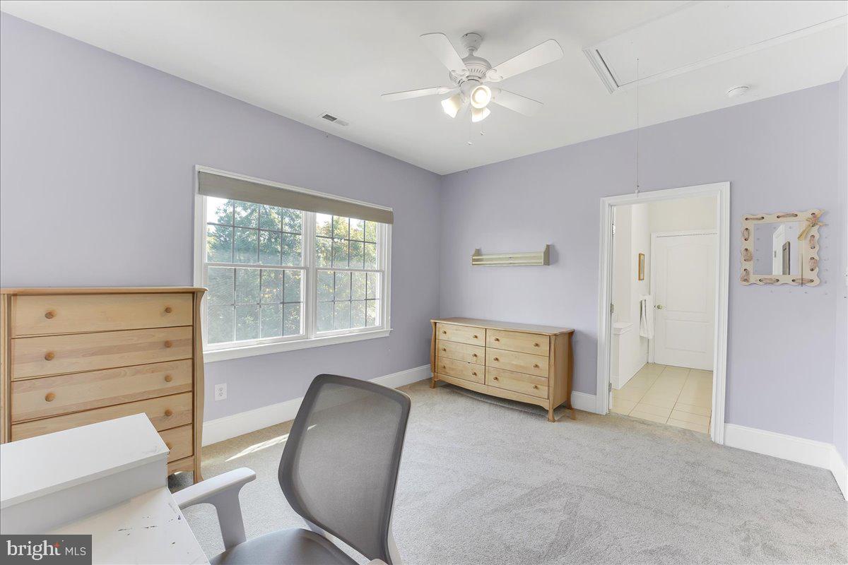 RIVERCREST - Residential