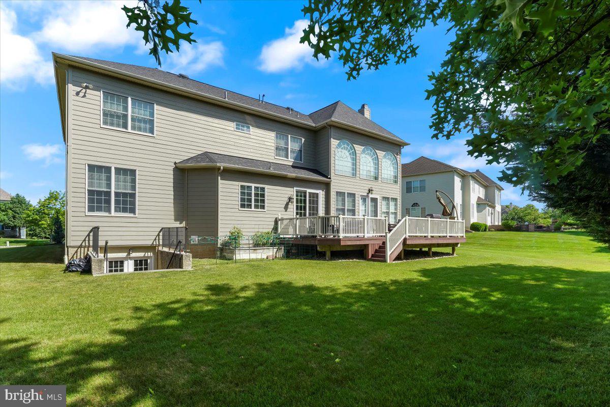 RIVERCREST - Residential