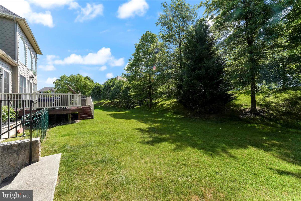 RIVERCREST - Residential