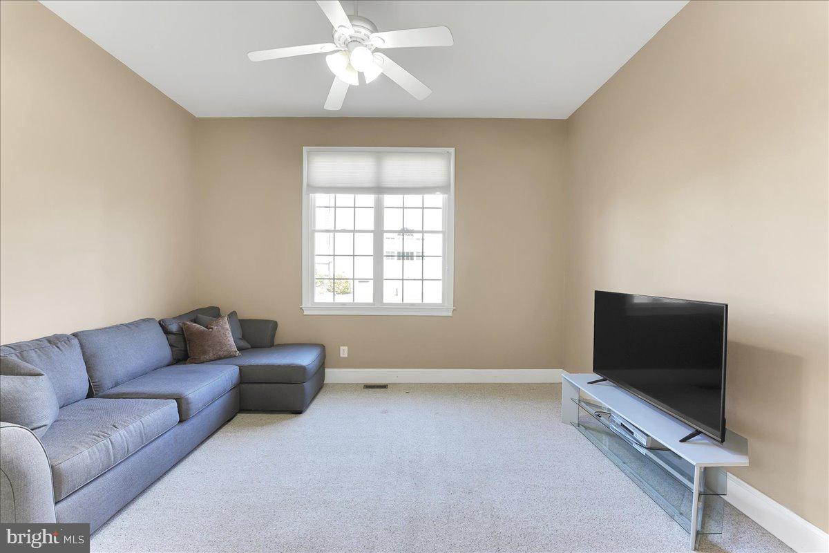 RIVERCREST - Residential