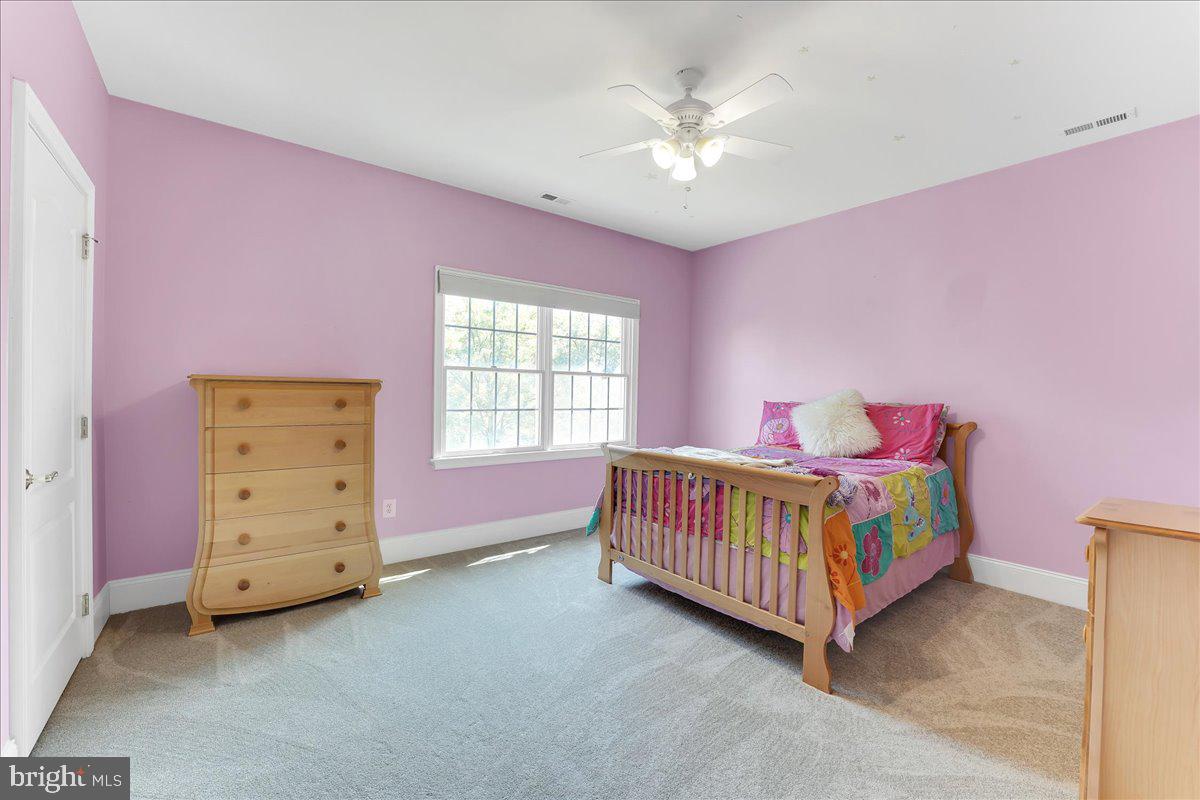 RIVERCREST - Residential