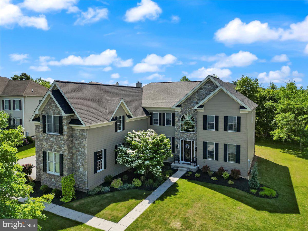 RIVERCREST - Residential