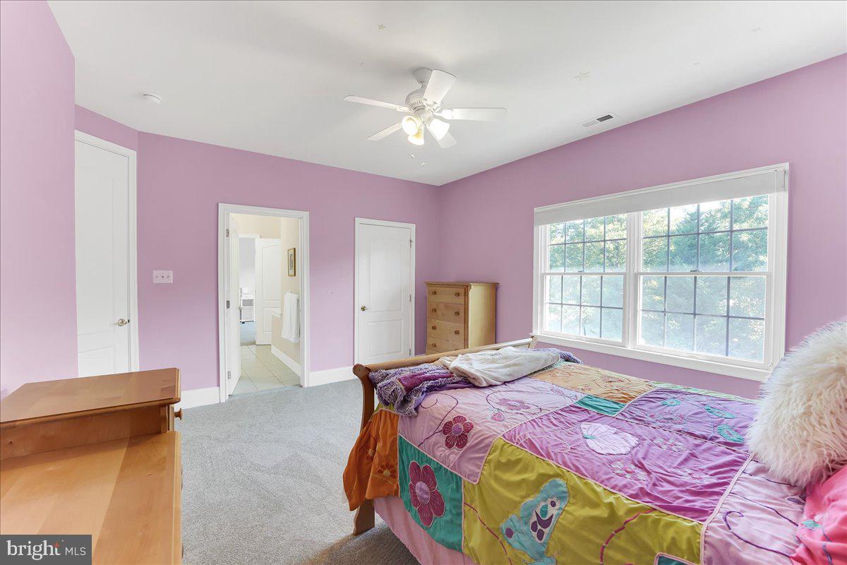 RIVERCREST - Residential