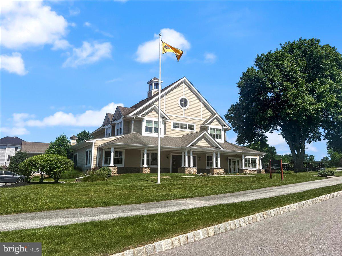 RIVERCREST - Residential