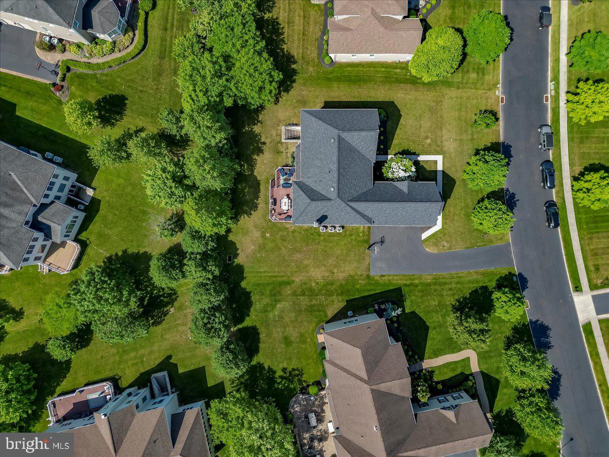 RIVERCREST - Residential