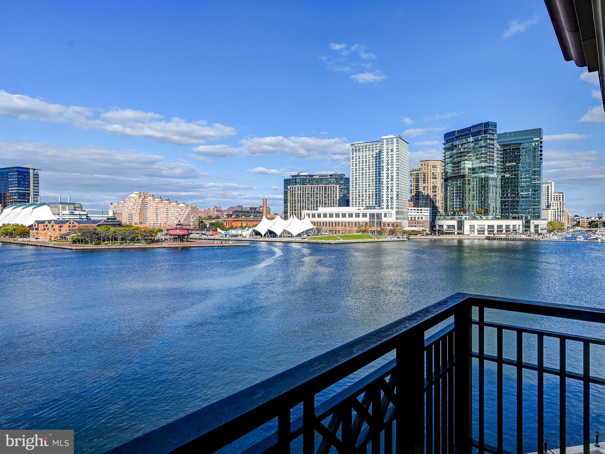 THE RITZ-CARLTON RESIDENCES - Residential Lease