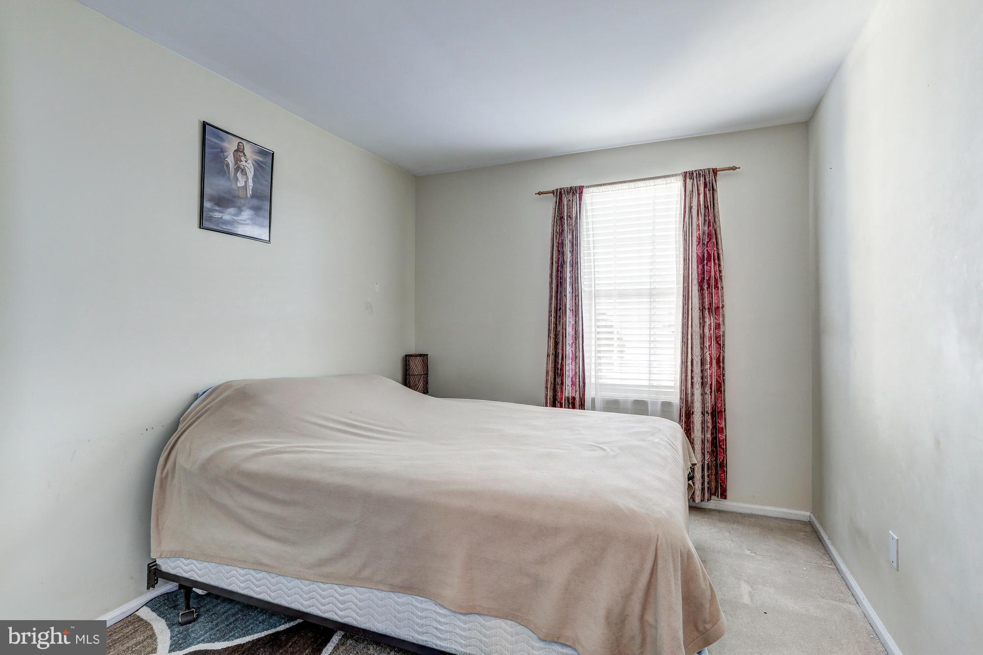 LONDON TOWN WEST - Residential