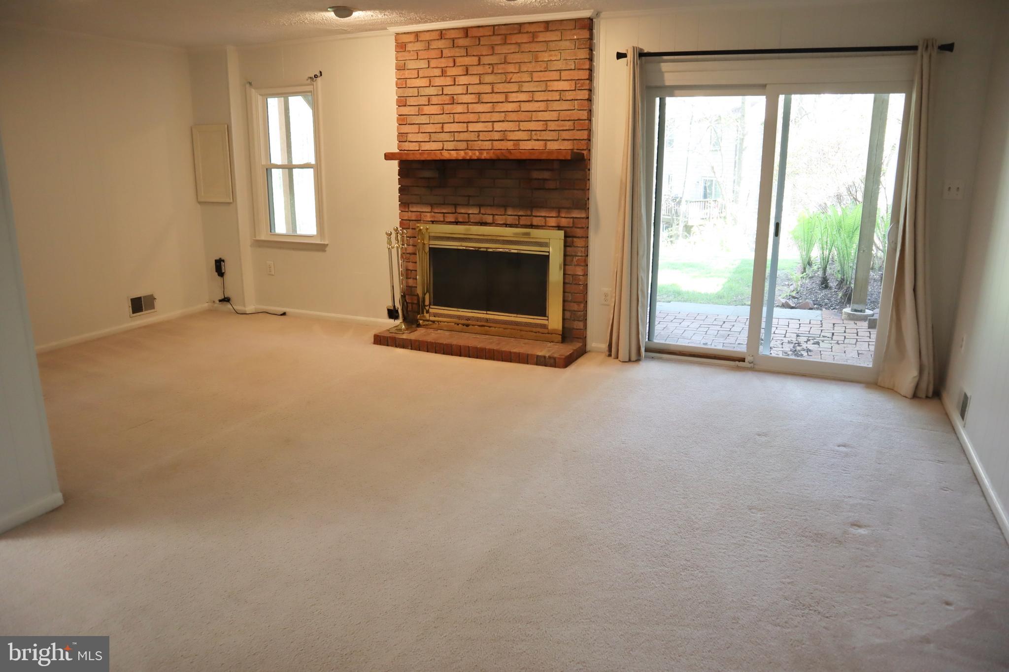 OAK SPRINGS - Residential Lease