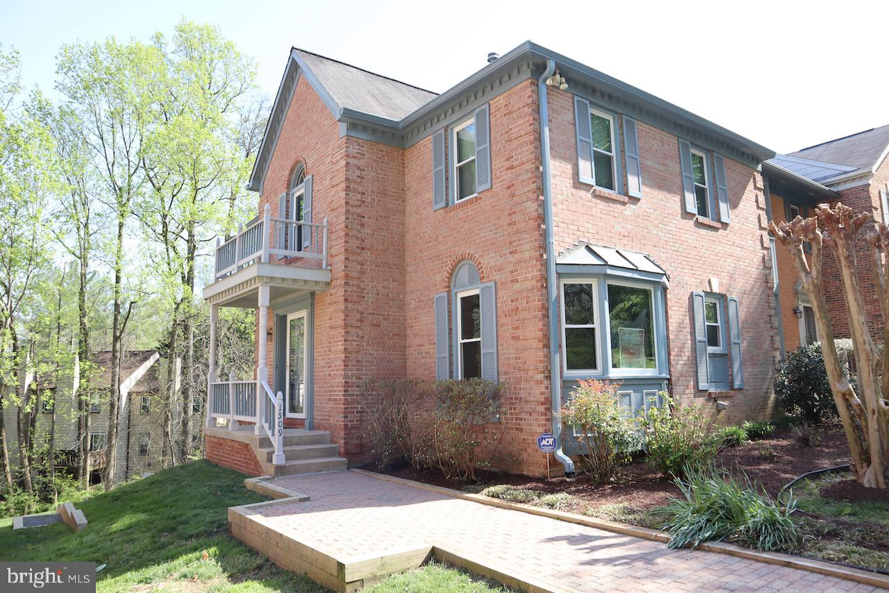OAK SPRINGS - Residential Lease