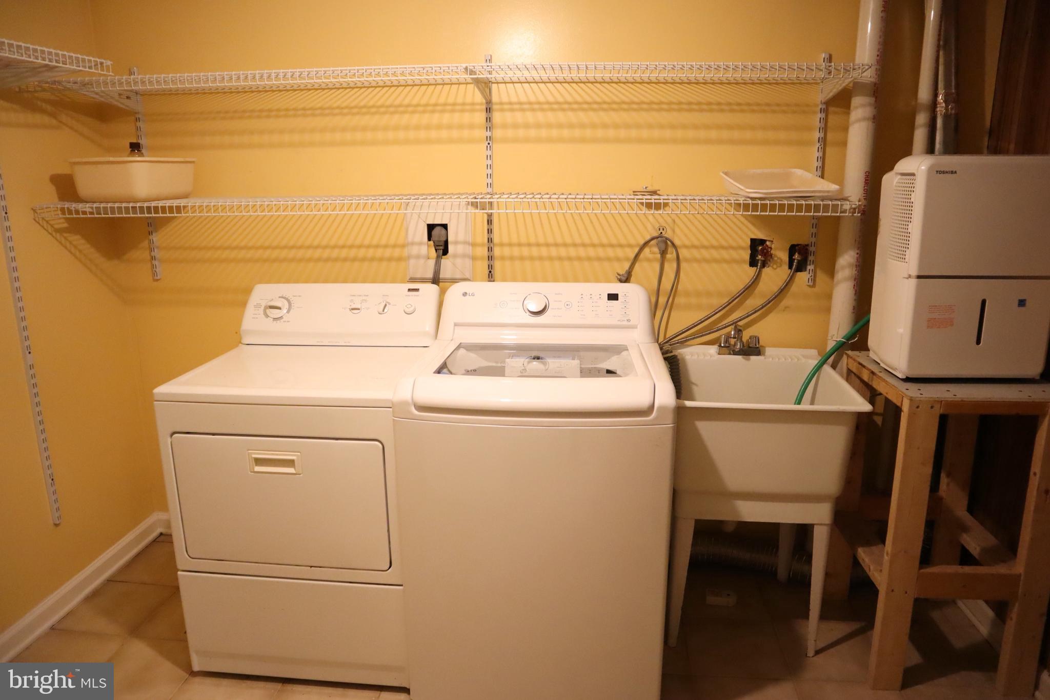 OAK SPRINGS - Residential Lease