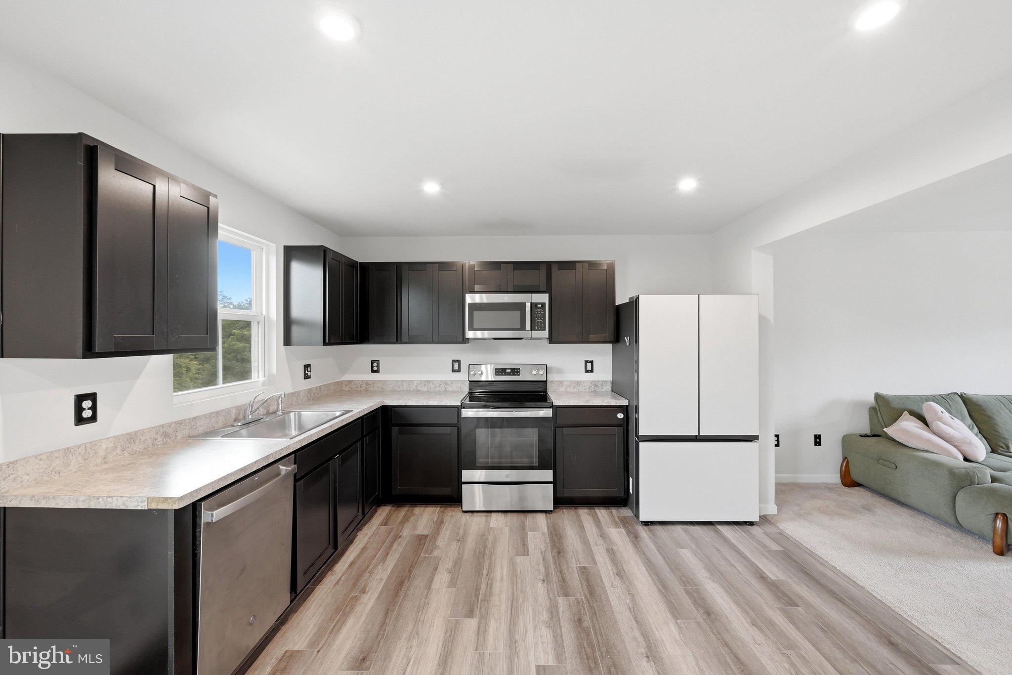 CEDAR SPRING - Residential