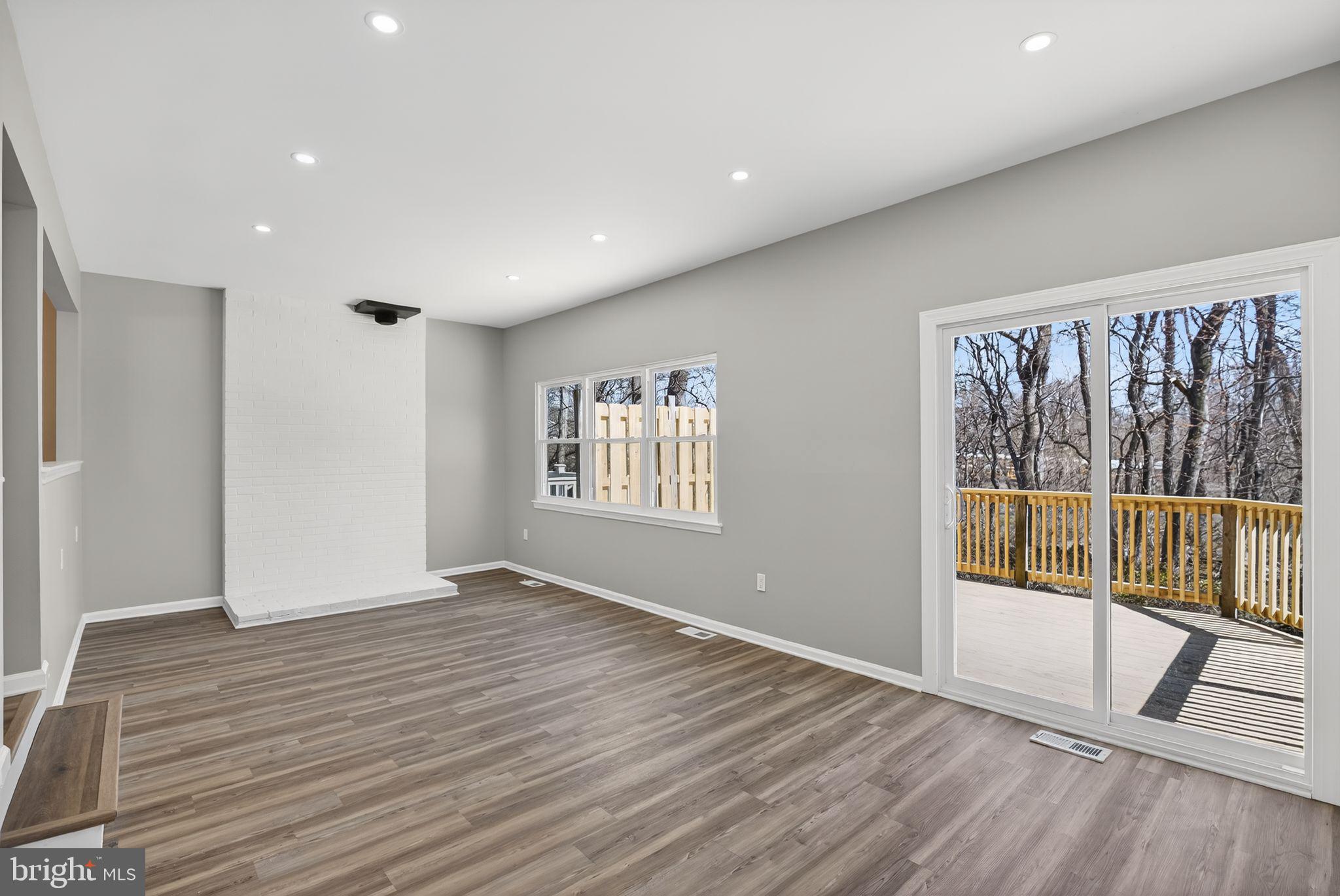 BROOKSIDE - Residential