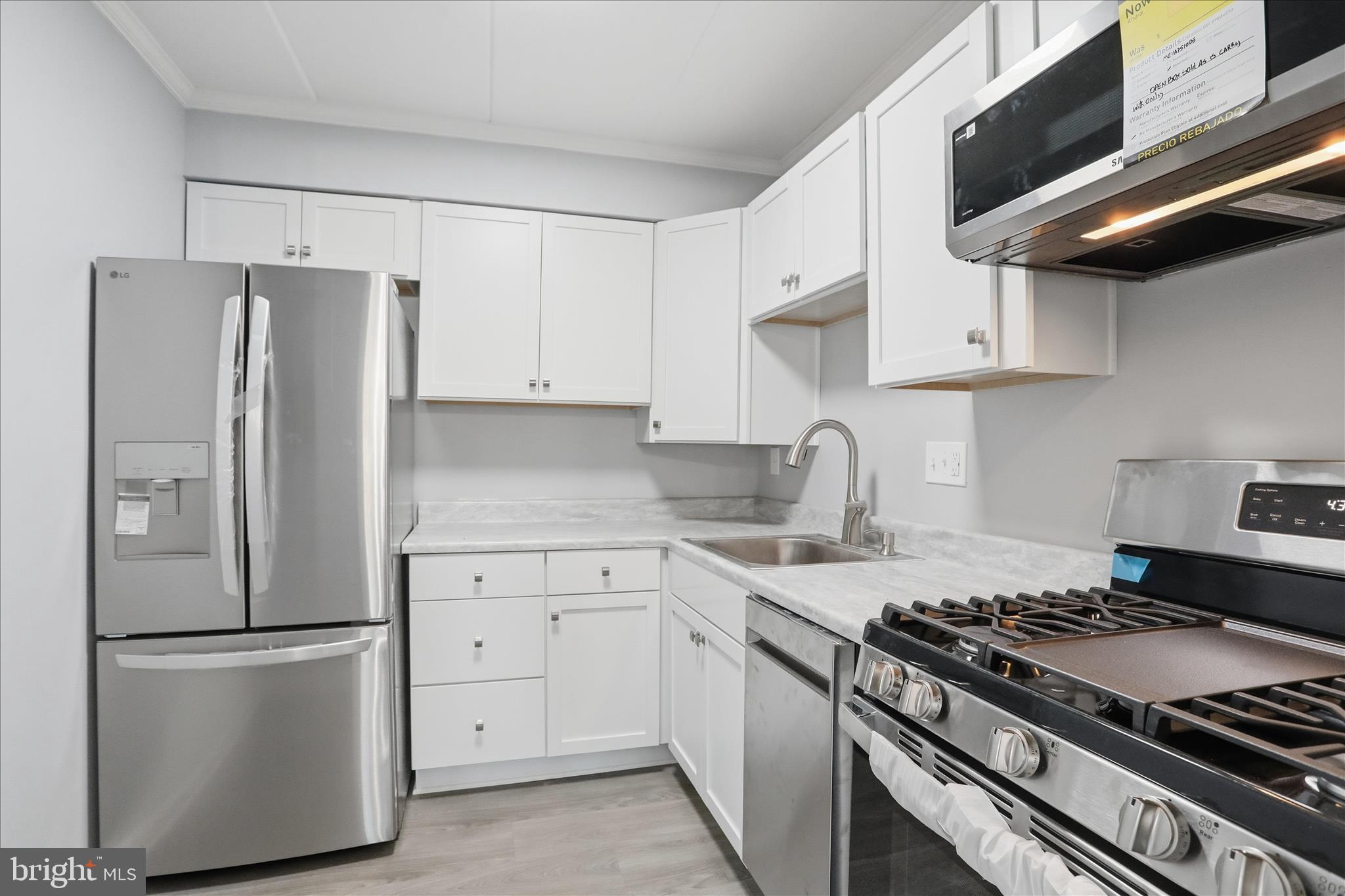 Freshly Renovated throughout  * All new appliances, LVP flooring, All New Kitchen & Bath, convenient ground floor unit in Country Club Green. Open family room dining room area.  Lots of storage space & just steps away from the Laundry * Close to restaurants, Leesburg Outlet Center as well as Route 7, Route 15 and the Dulles Greenway. Close to historic downtown Leesburg, local wineries and parks. Community amenities include Pool, BBQ area and playground. Plenty of unassigned parking & move in ready!
