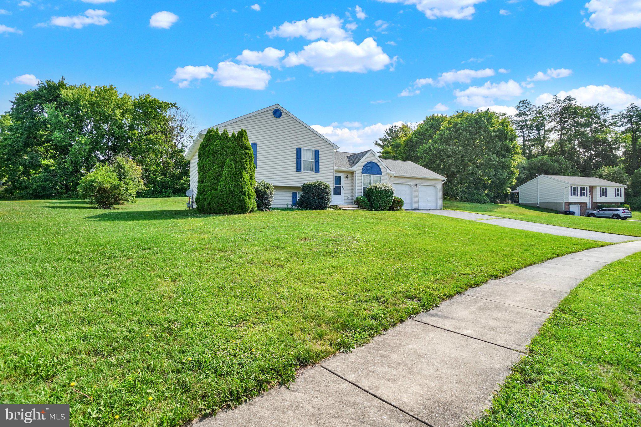 ICE HOUSE ESTATES - Residential