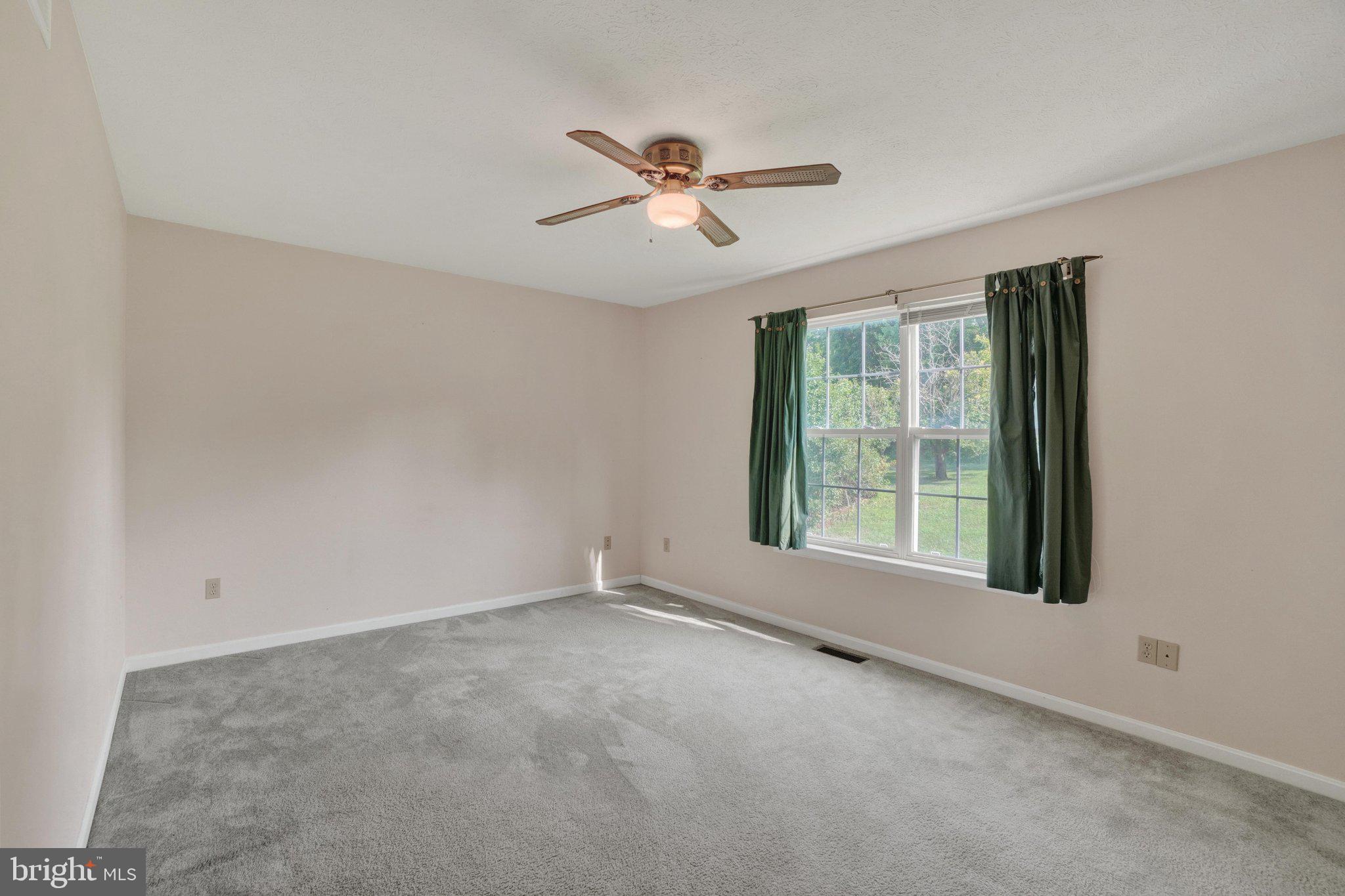 ICE HOUSE ESTATES - Residential
