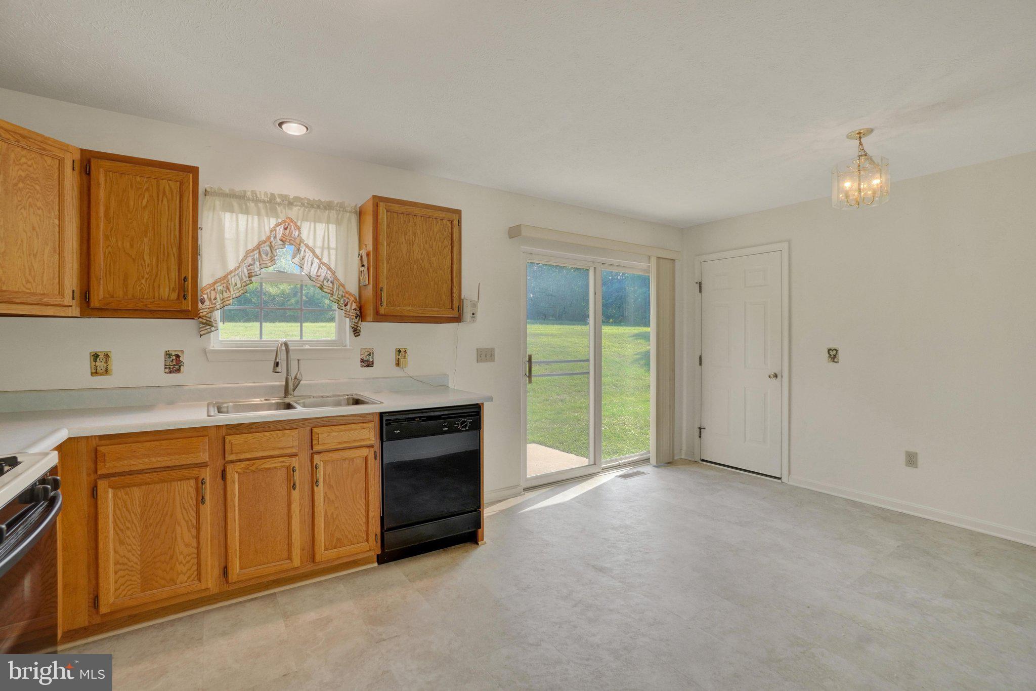 ICE HOUSE ESTATES - Residential