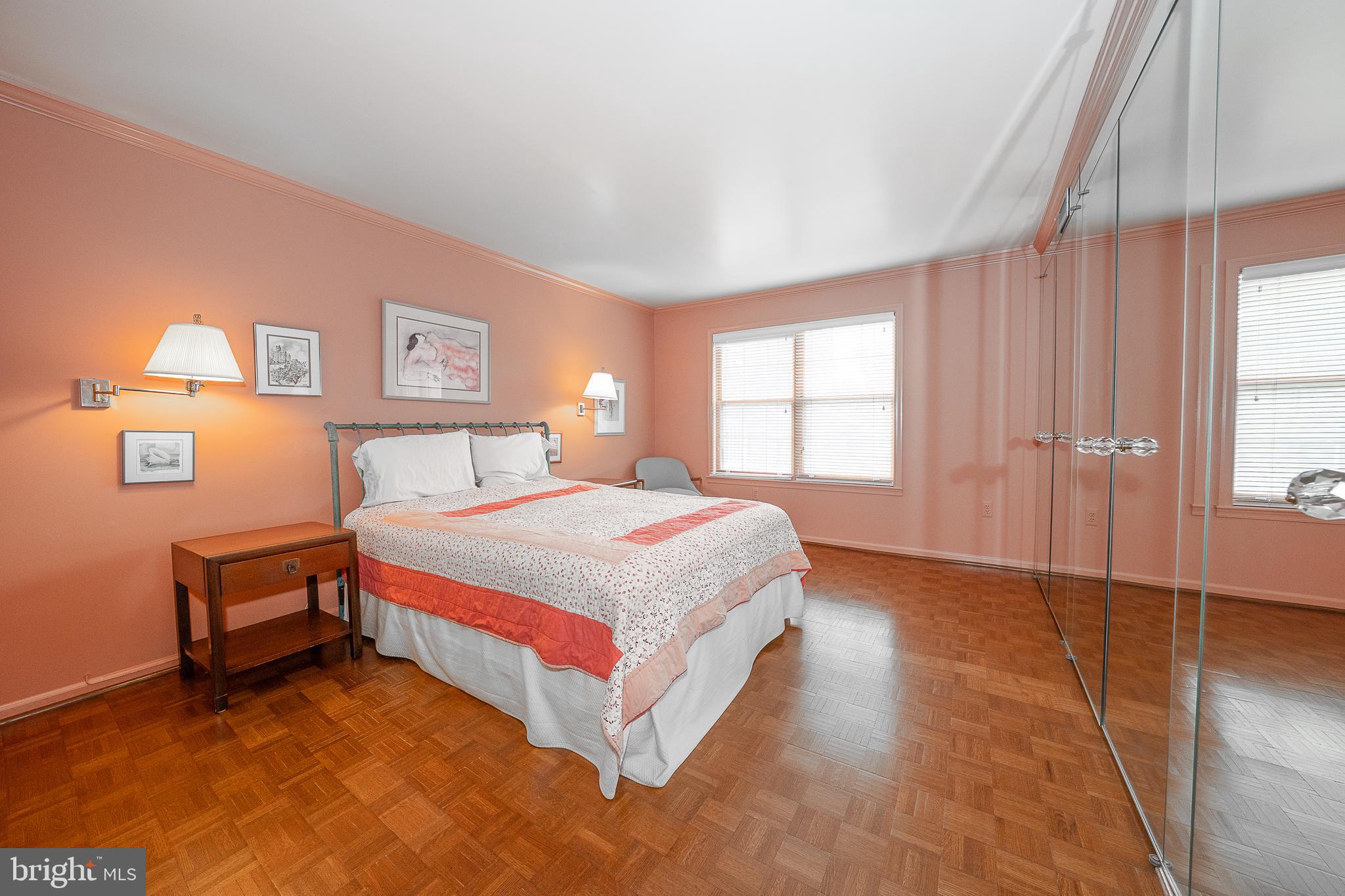 VALLEY GLEN - Residential