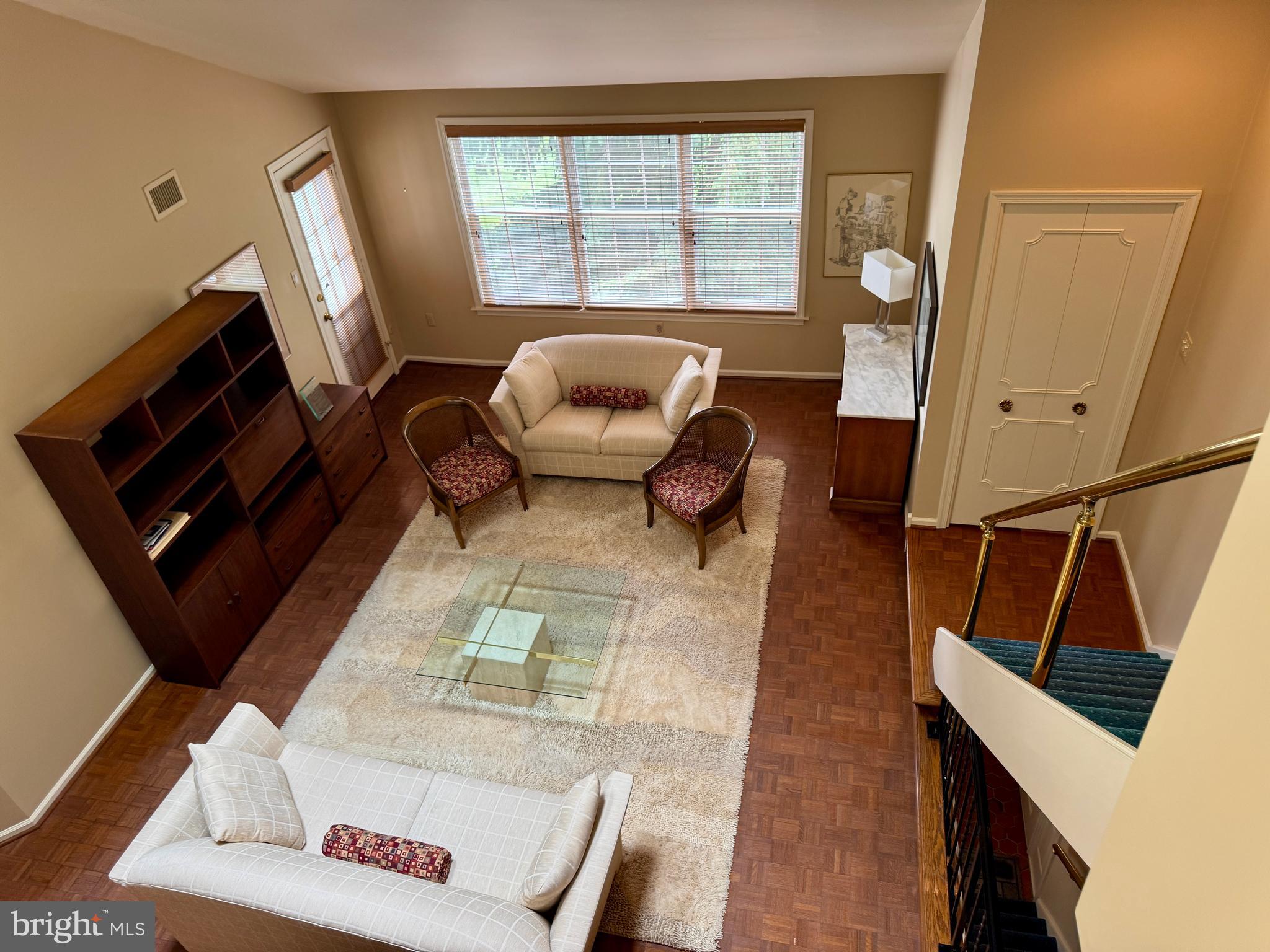 VALLEY GLEN - Residential
