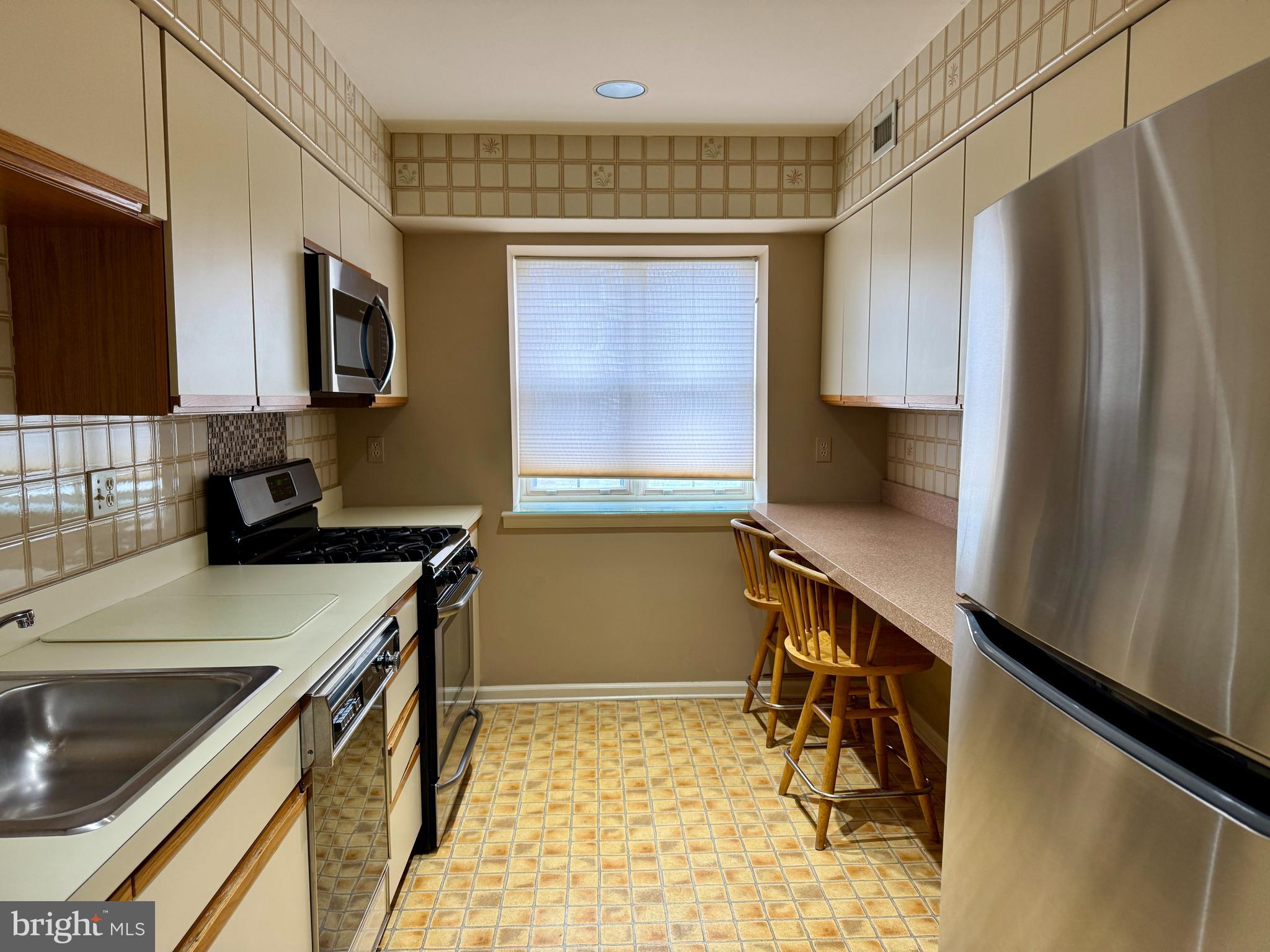 VALLEY GLEN - Residential